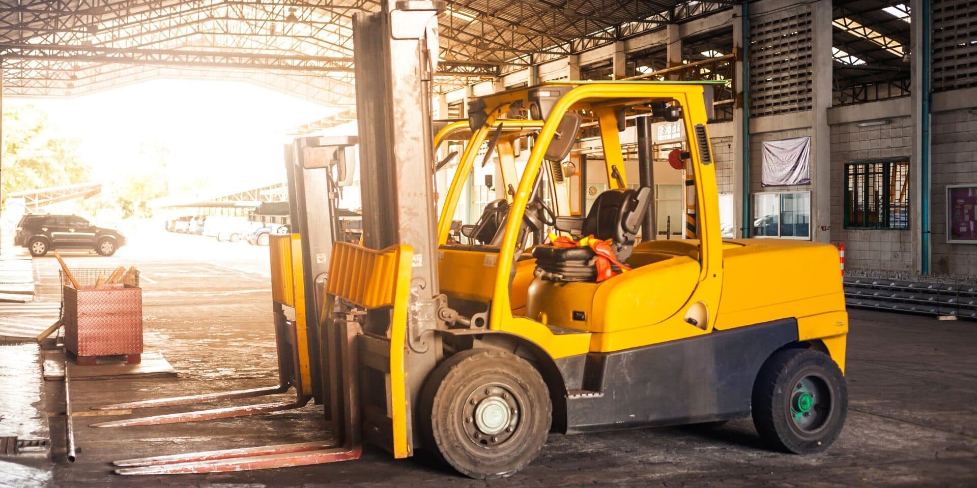Frequently-Asked-Questions-About-Forklift-Injury-Accidents-HERO-1920x960 (1)